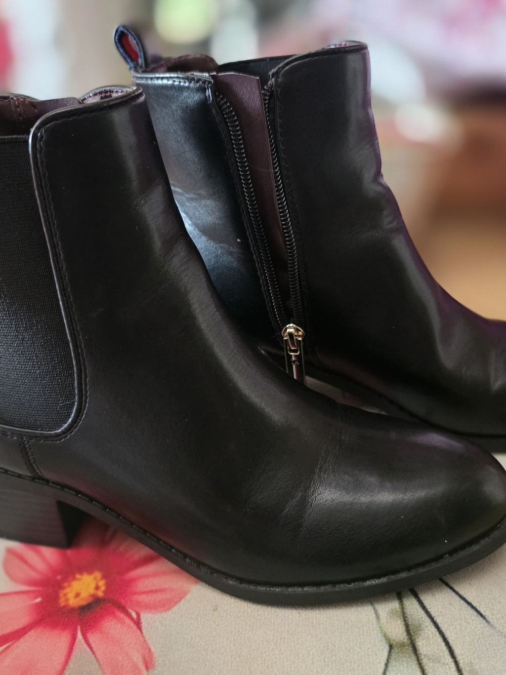 Tommy Hilfiger Black Leather Ankle Booties with Side Zip